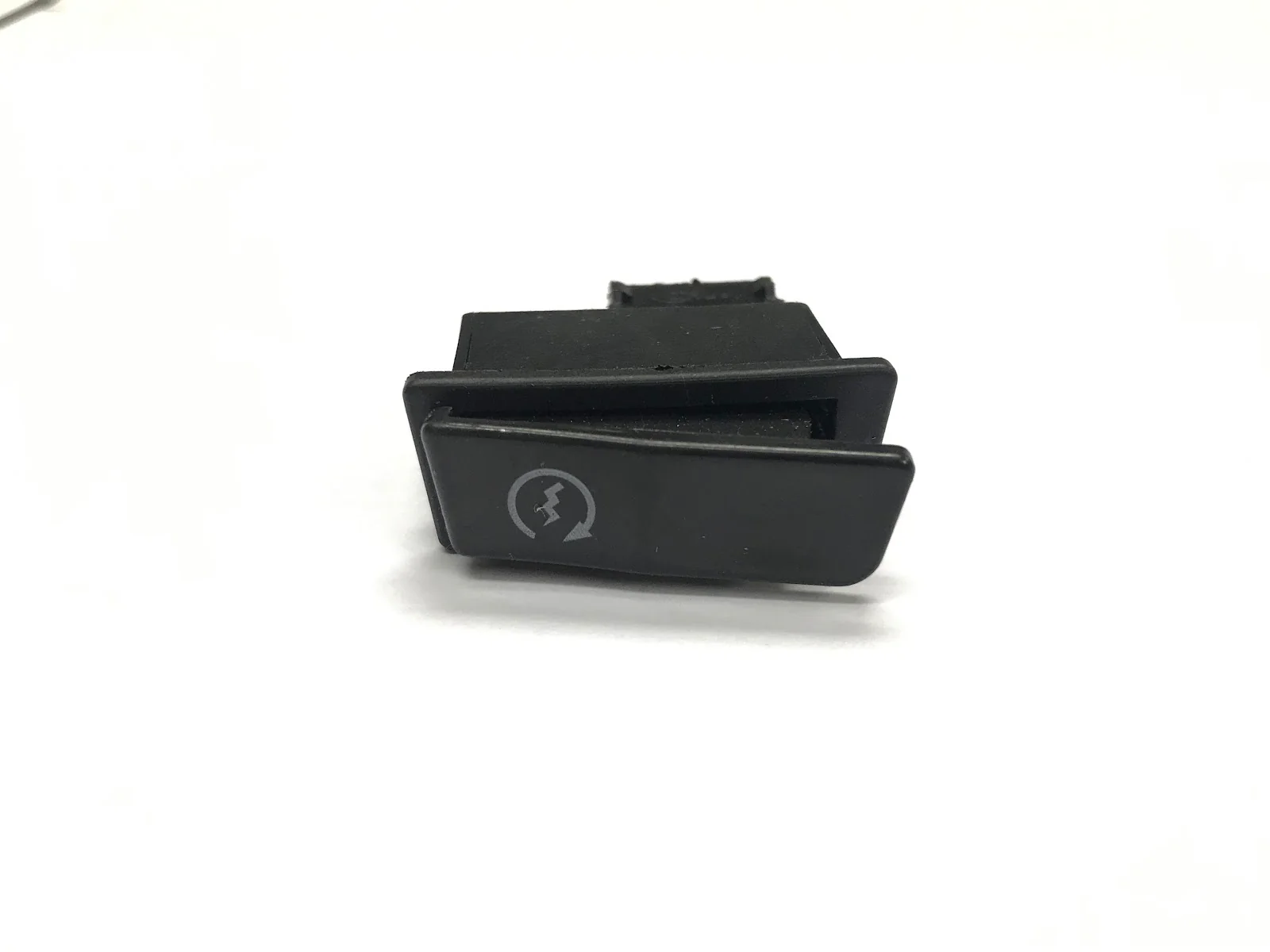 EMMO Scooter Style E-Bikes USB Charging Port