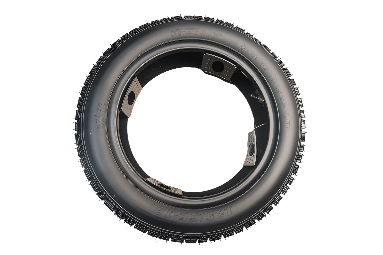 ET-4 Cruise Connect 125/65-12 Winter Snow Tire - Image 4