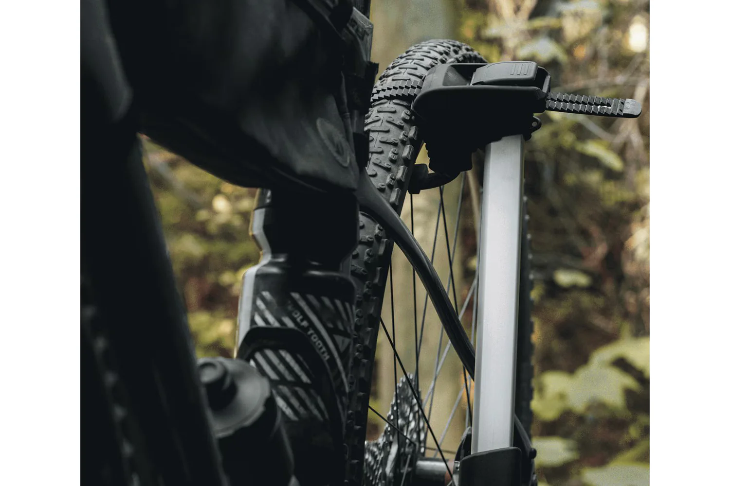 Thule® Epos 2 with Lights - Image 8